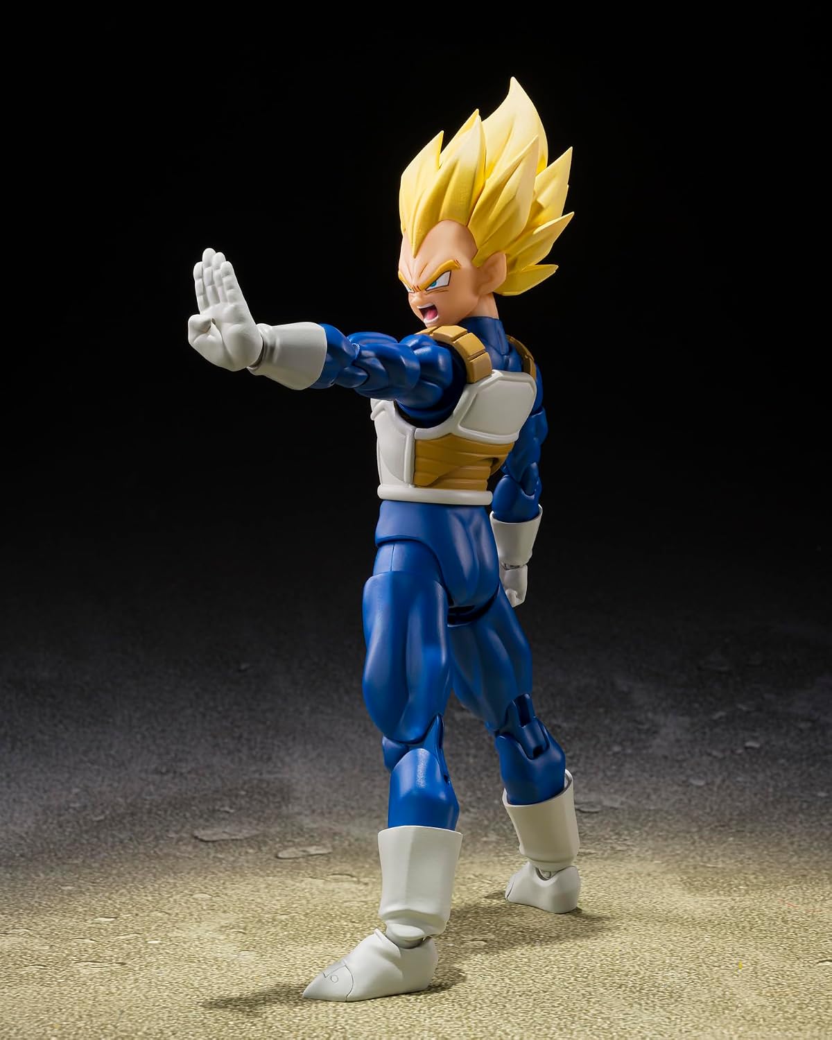 Dragon Ball: S.H. Figuarts - Super Saiyan Vegeta (Dangerous Pride)